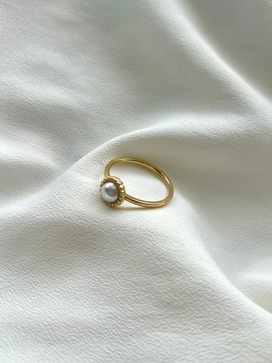 Ατσάλινο δαχτυλίδι με μαργαριτάρι