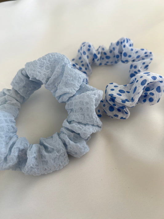 Σετ 2 scrunchies σε γαλάζιες αποχρώσεις