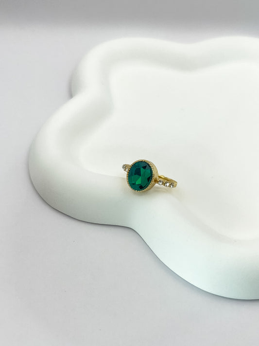 Δαχτυλίδι σε πράσινο χρώμα